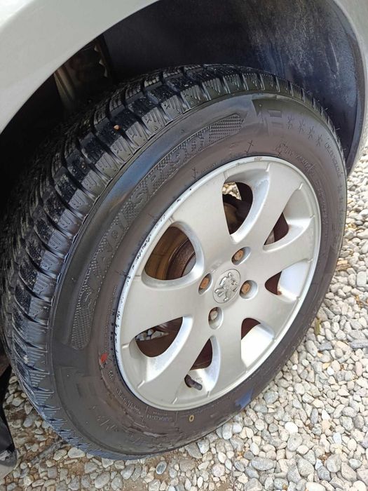 Продавам Peugeot 307