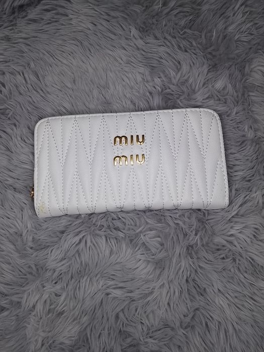 Portofel MiuMiu pentru femei