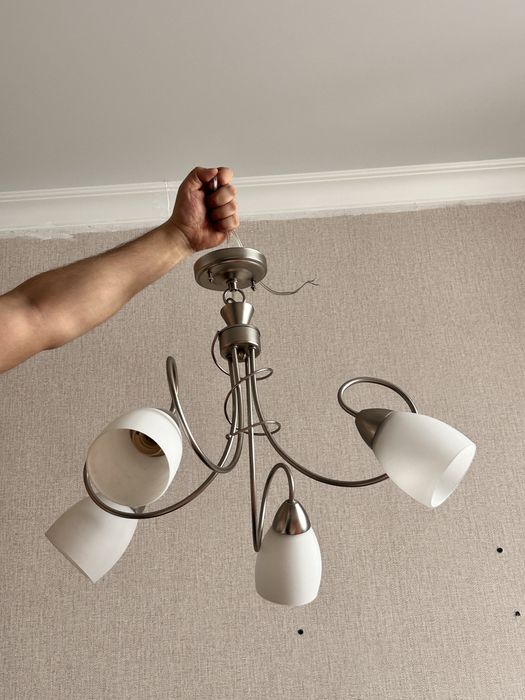 современные люстры