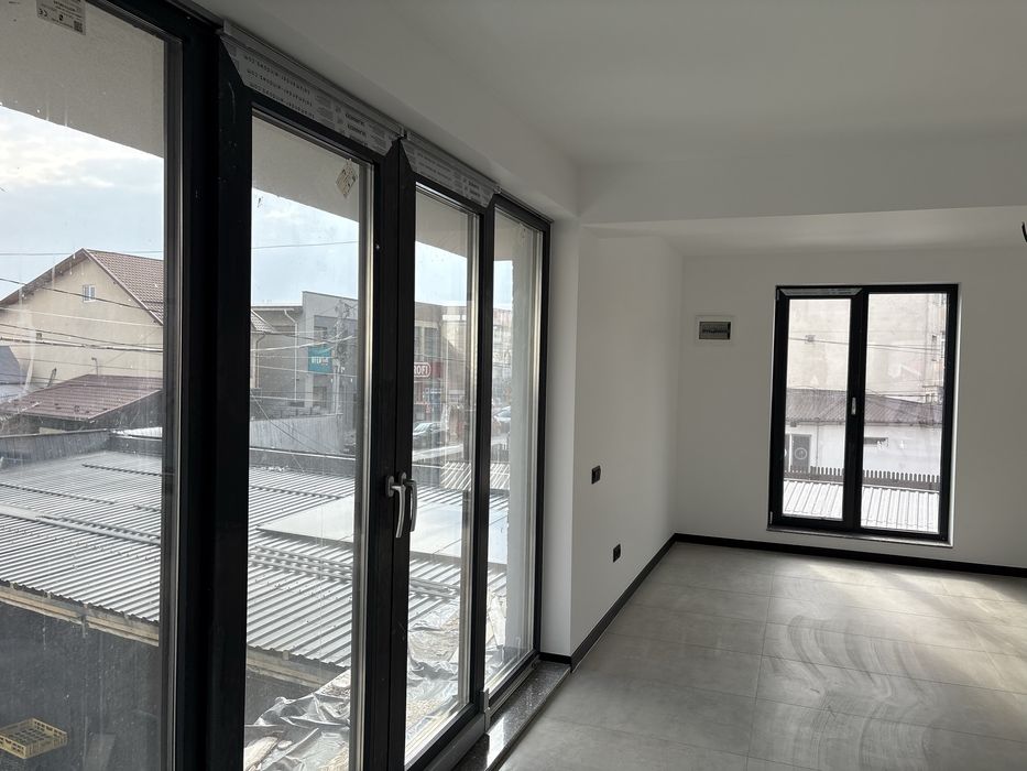 Spatiu Comercial de inchiriat  ULTRACENTRAL BAICOI P+1 si curte NOU