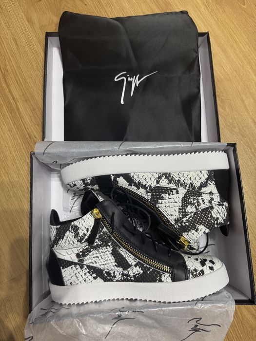 giuseppe zanotti noi marimea 44