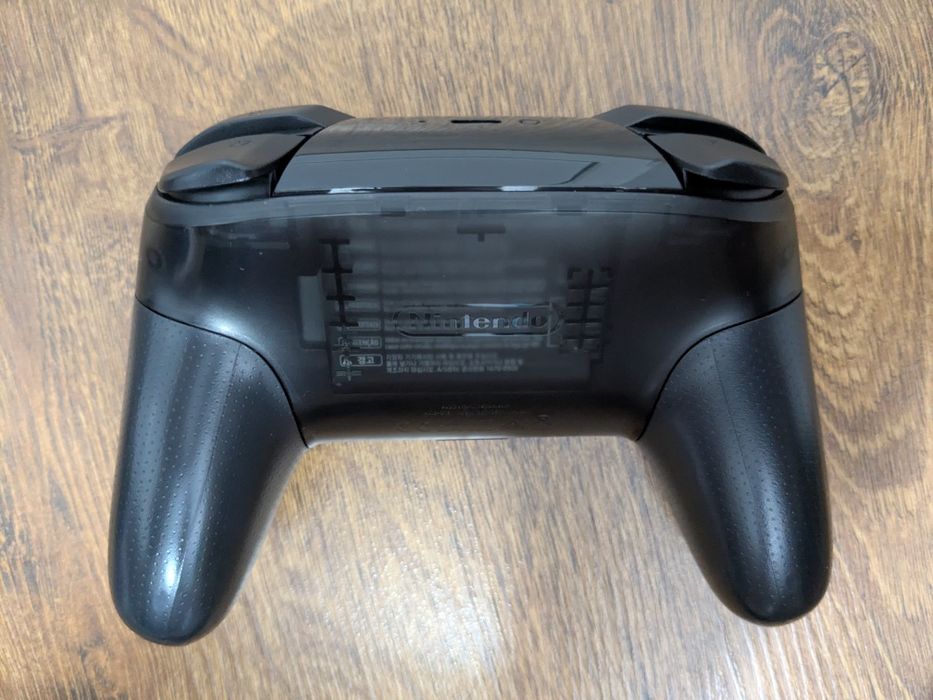 Nintendo Switch MODAT + Pro Controller +  128GB microSD