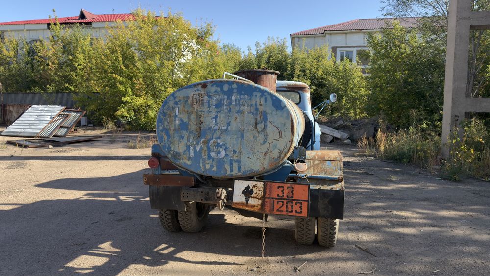Бензовоз 2куба полтора ляма