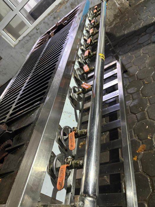 Продам газовую плиту