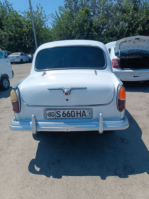 москвич.детише Волги.