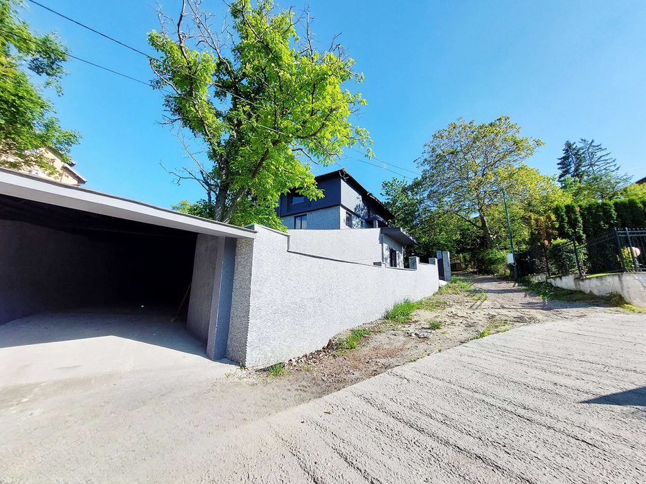 Продава се Къща в София, м-т Детски град - 600 кв.м за 1917 €/кв.м - Снимка #1