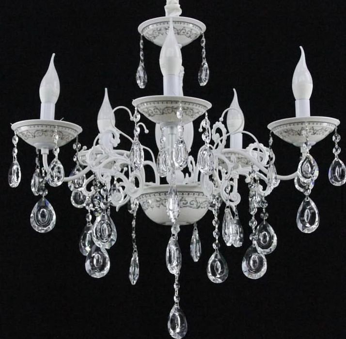 Продам красивую люстру