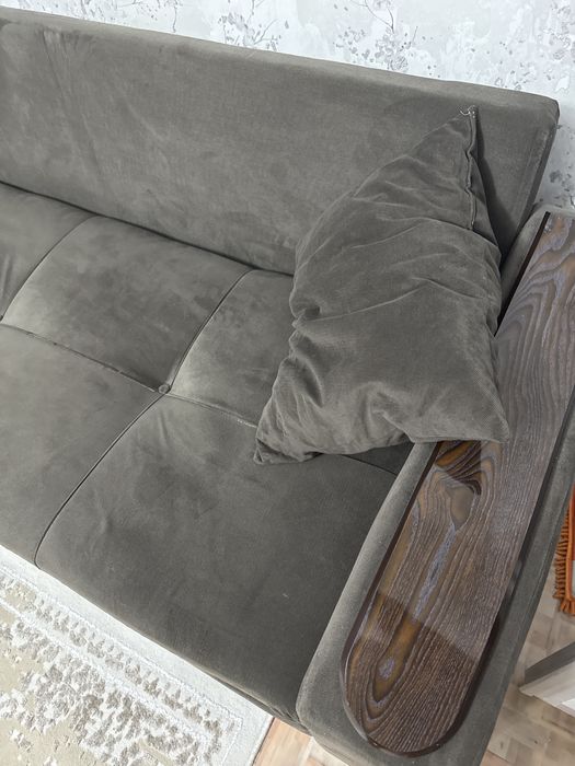 Диван раздвижной. Ткань велюр