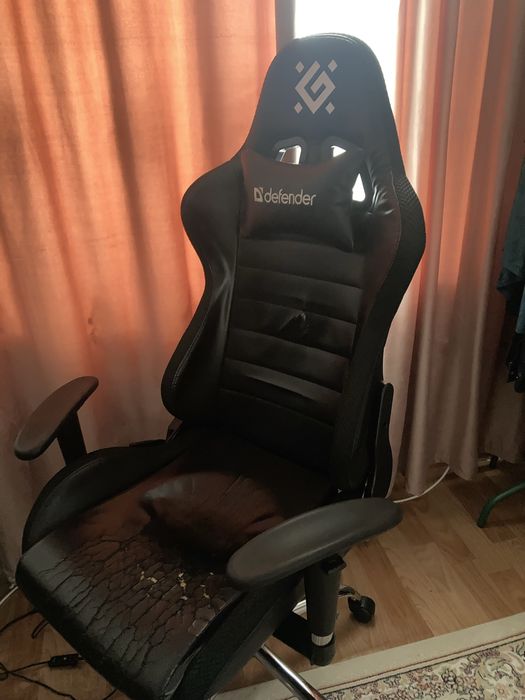 Игровое кресло Defender AZGARD