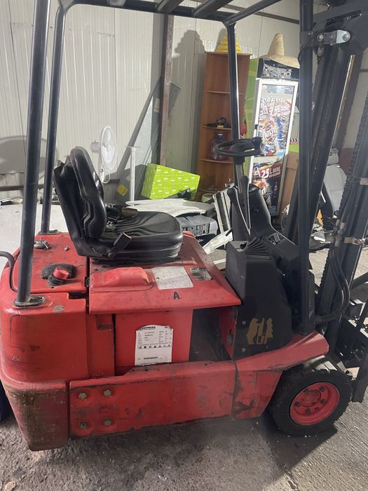 Stivuitor Linde electric+statie incarcare