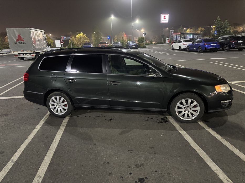 Vând passat b6 din 2007 ,maşina este 2.0 bmp 140 cai.