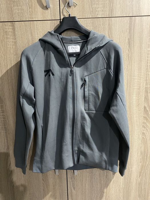 Суитшърт Zara м размер-не е носен