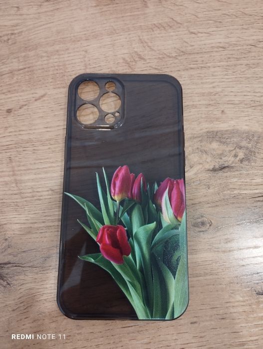 Продам чехлы на Айфон 12 про Макс