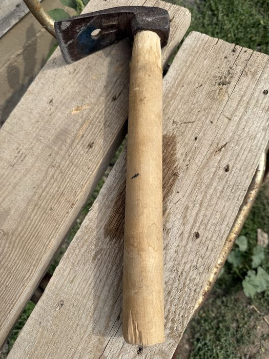 продам универсальный молоток