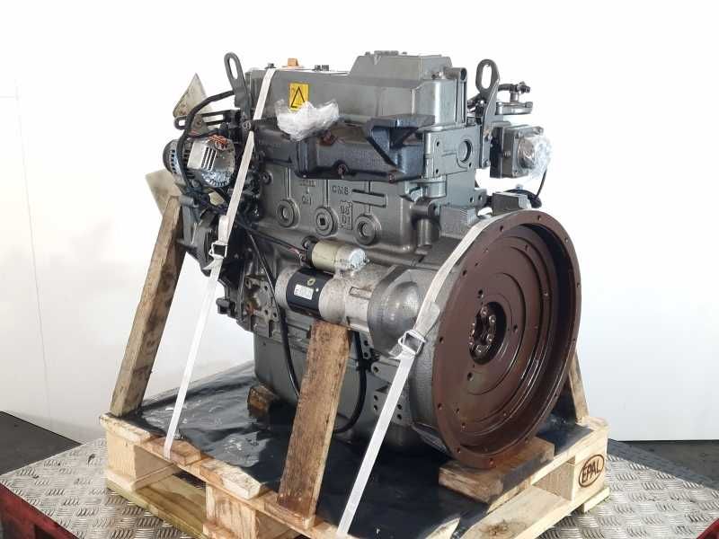 Motor second hand Yanmar 4tnv98, 37.2 kW / 1800 RPM - Piese motor Yanmar