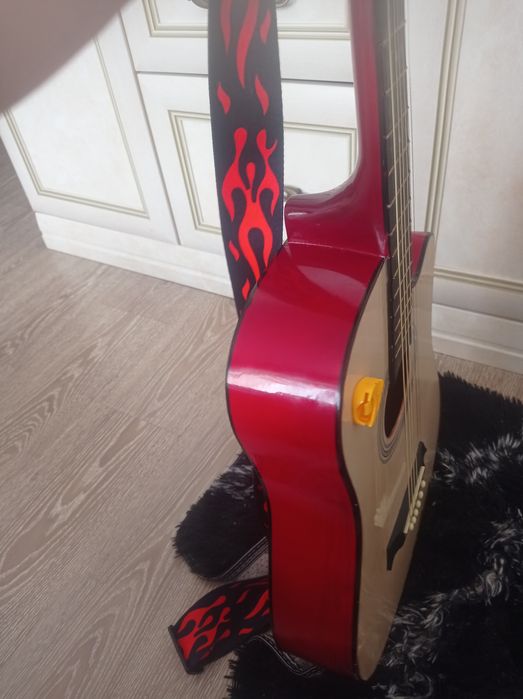 Гитара акустическая