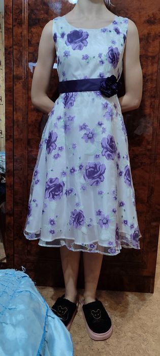 Продам 2 красивых платья