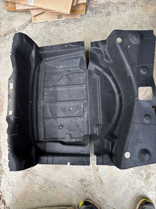 Mocheta oala roata de rezerva Volkswagen Vw Touareg 7P