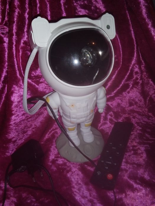 Ночник космонавт светильник