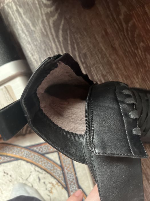 Зимние ботинки . Очень тёплые.