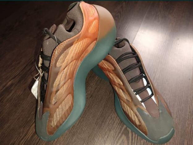 Adidas Yeezy 700 V3 Copper nr 37 1/3,41 1/3, 45 Origiali