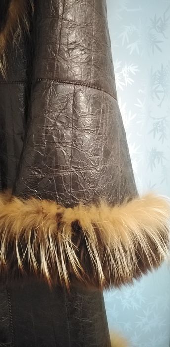 Кожено палто с естествен косъм