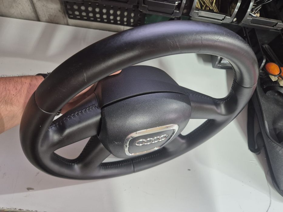 Vând volan cu airbag audi a 4 b8
