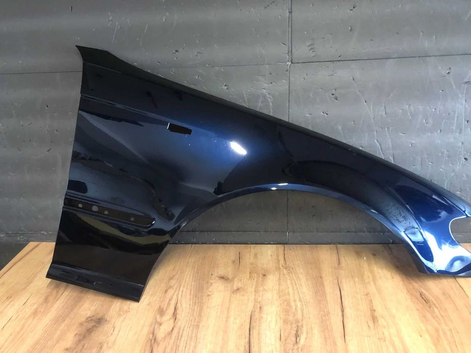 Aripa Fata Dreapta BMW E46 An 2002-2005 (416 (Albastru - Negru))