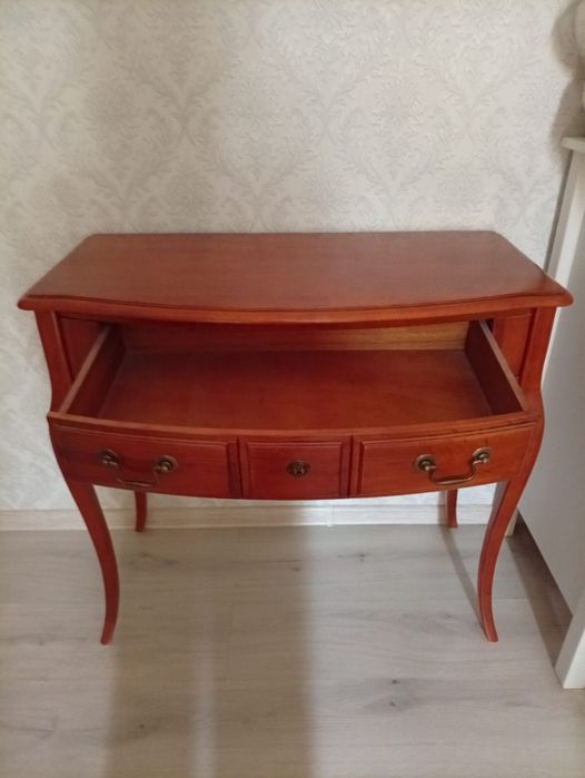 Продам Консоль Италия