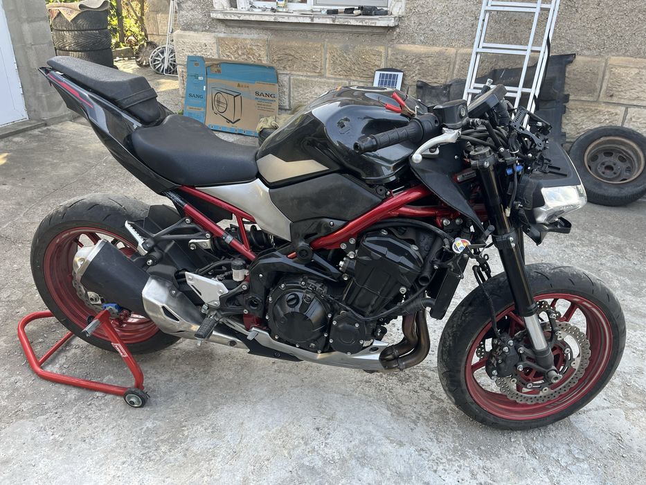 Kawasaki z900 713km