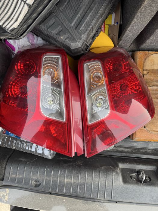 Продаются заводские фары жентра