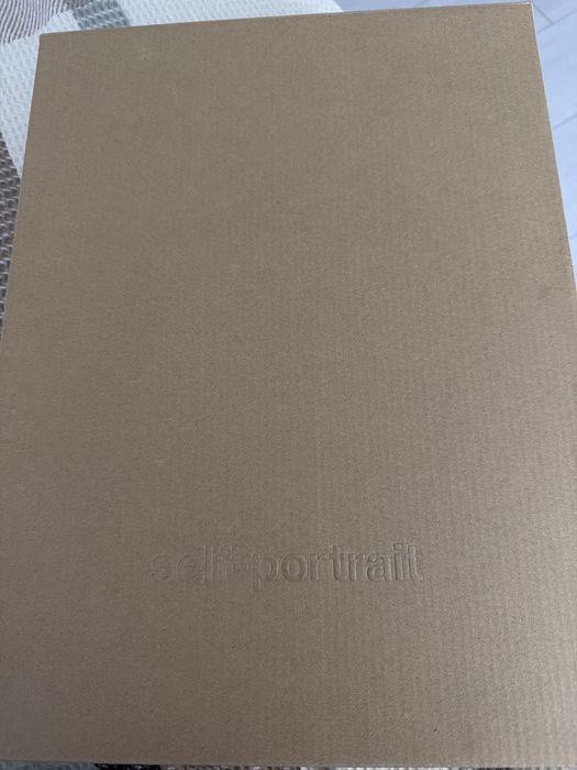 Self portret рокля с камъни НОВА