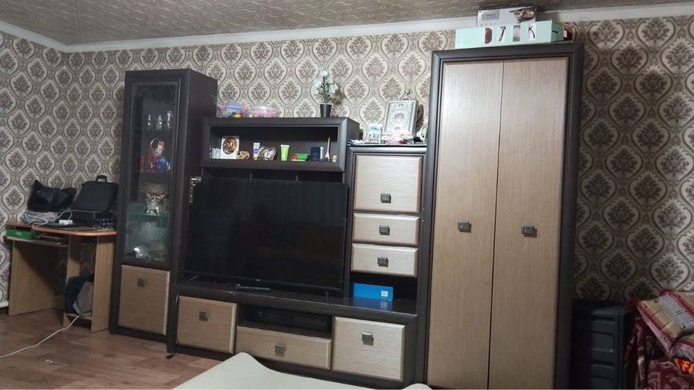 Продам стенку в гостиную