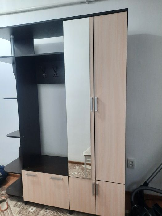 Шкаф для прихожей