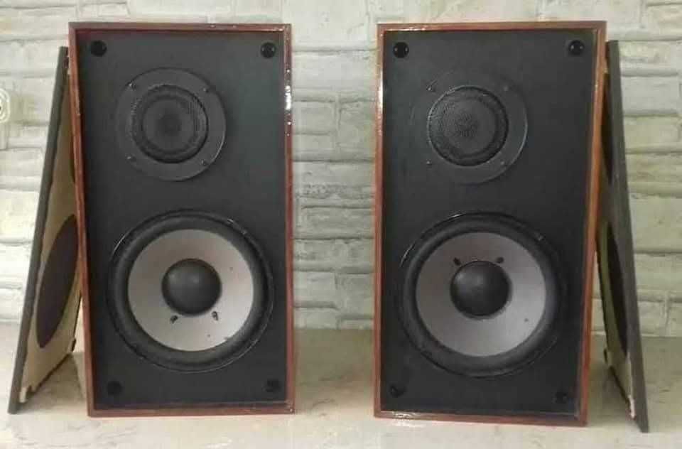 Akai - boxe vintage compresie