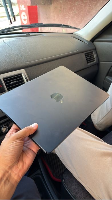 MacBook Air M4 16/512gb