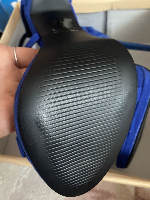 Pantofi bleumarin noi