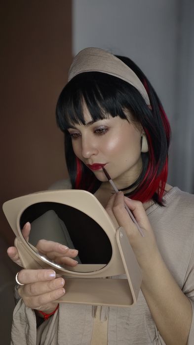 Продам кокошники ручной работы.