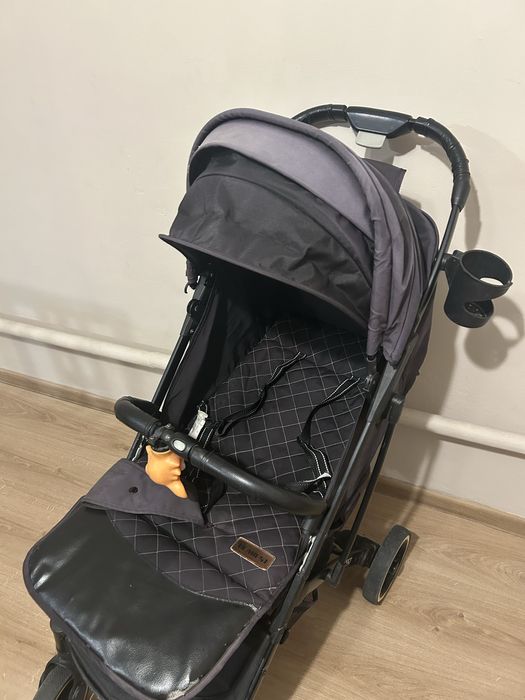 Продам прогулочную коляску