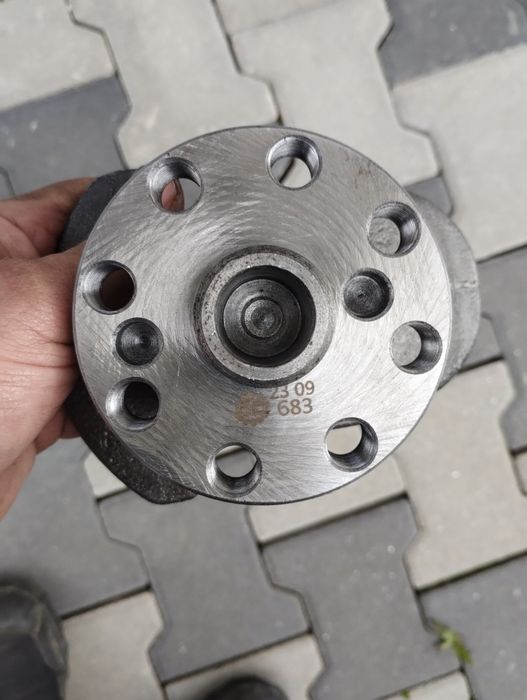 Vând vibrochen/arbore cotit Mazda 3,6,Cx5 diesel