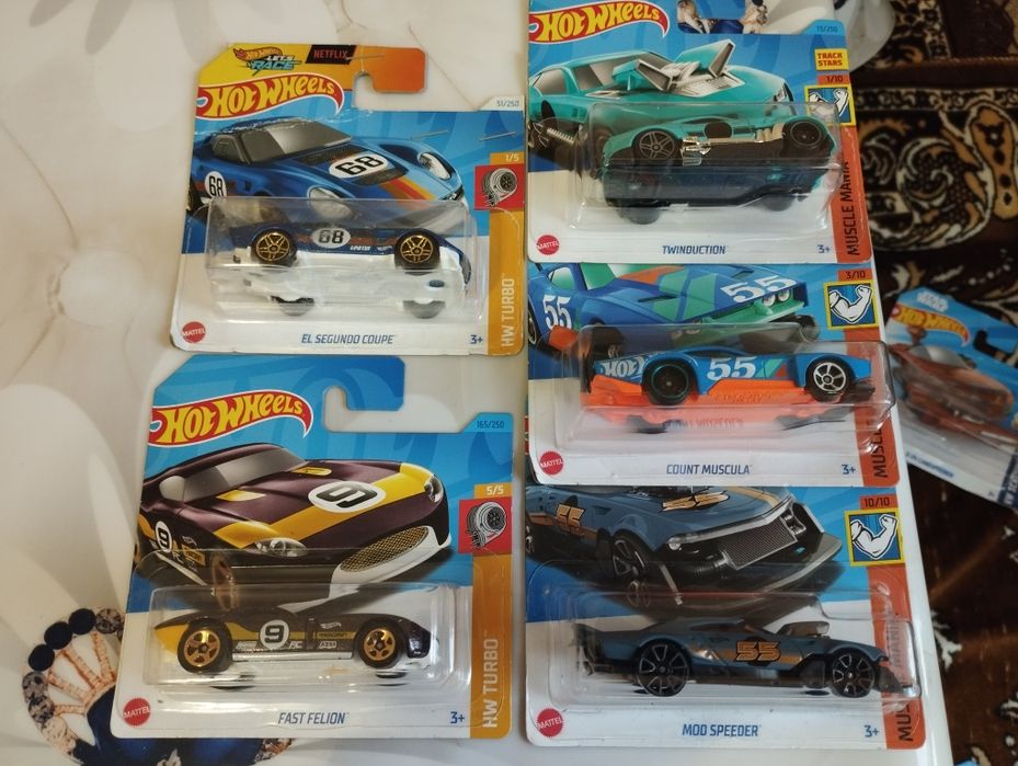 Машинки Hot Wheels