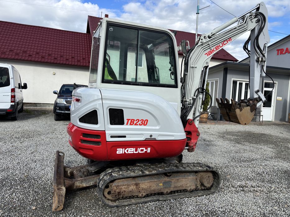 Miniexcavator Takeuchi TB230 2.8t 2020