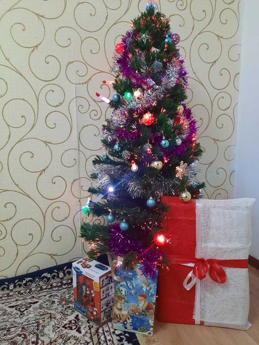 Продаю искусственную ёлку