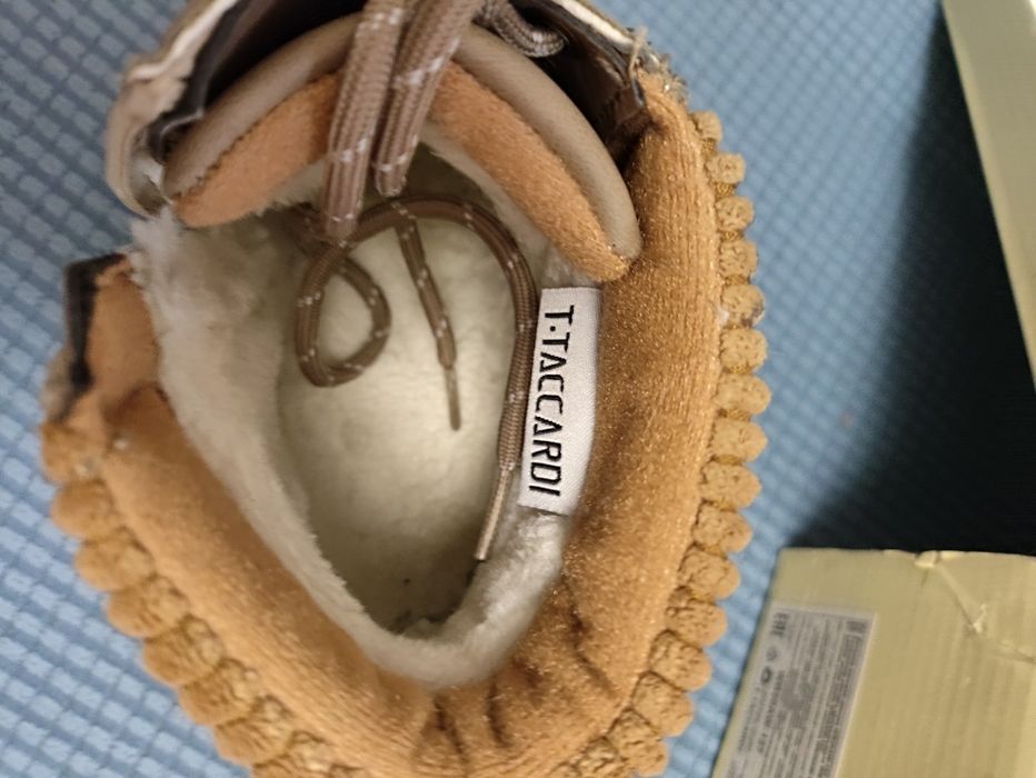 Продам зимние кроссовки