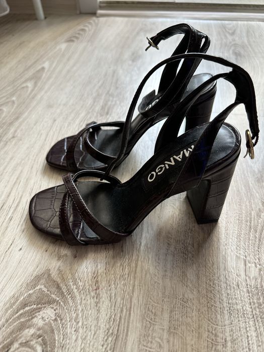 Женская обувь размер 35-36