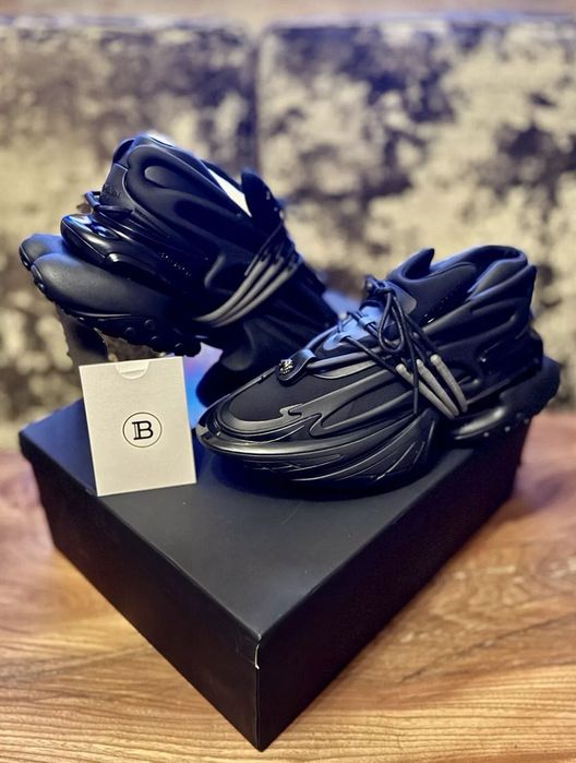 !! Reducere !! Adidasi/Sneakers Balmain Unirocn Negrii