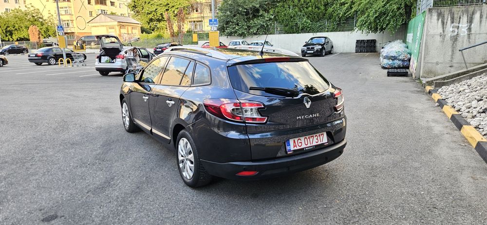 RENAULT Megane 2010 — imagine 3