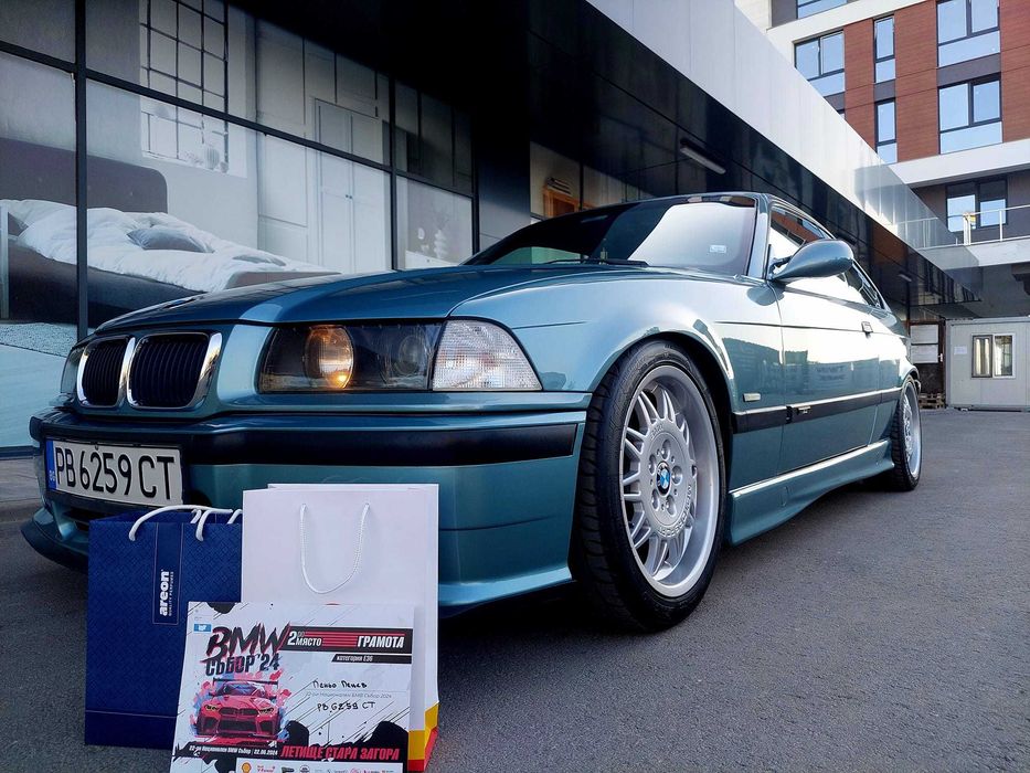 BMW E36 328 Coupe