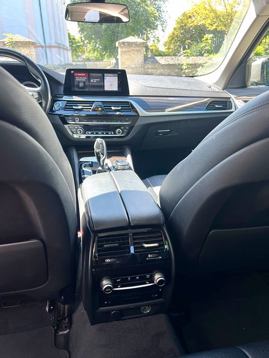 BMW Luxury Line - Elegance&Comfort