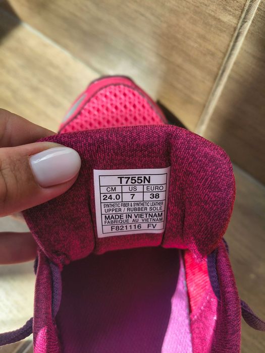 Маратонки ASICS